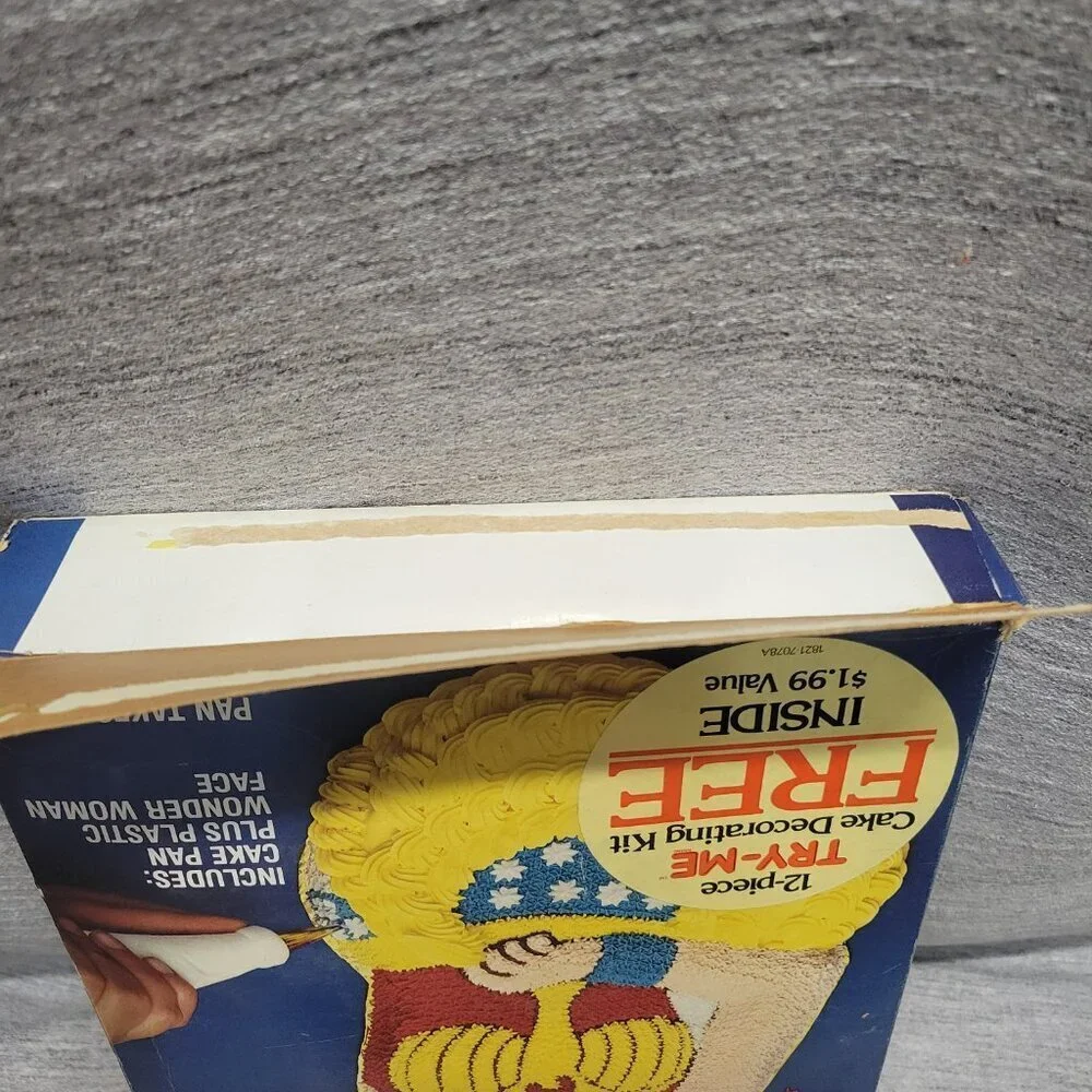 Vintage Wilton 1978 Wonder Woman Cake Pan Set